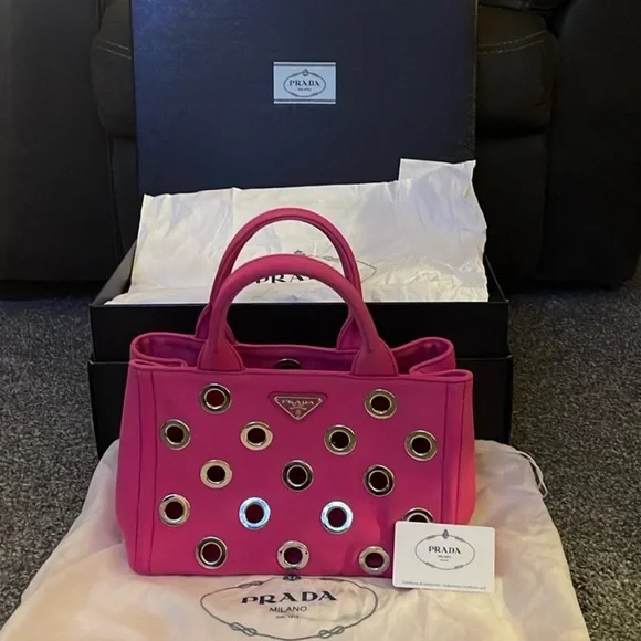 🆕 PRADA CANAPA Hot Pink & Silver Grommet NEW NIB NWT AUTHENTIC - Picture 2 of 2